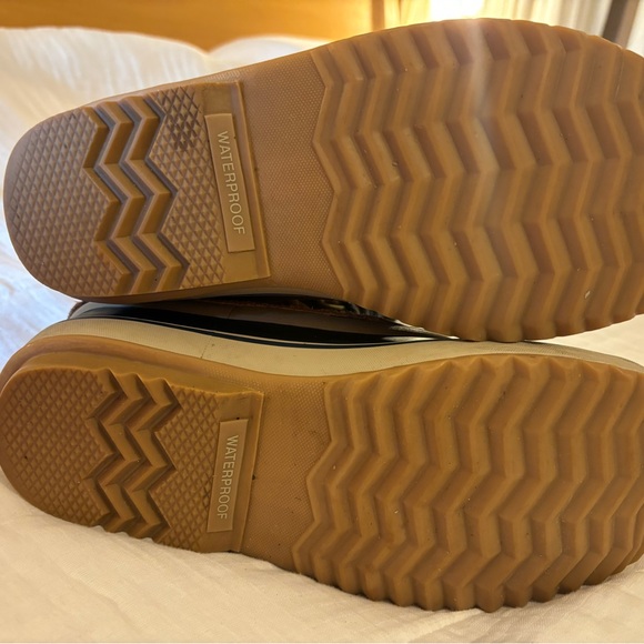 Hand crafted SOREL natural rubber boots - Picture 5 of 7